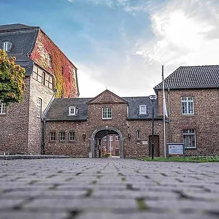 Haus Overbach Julich