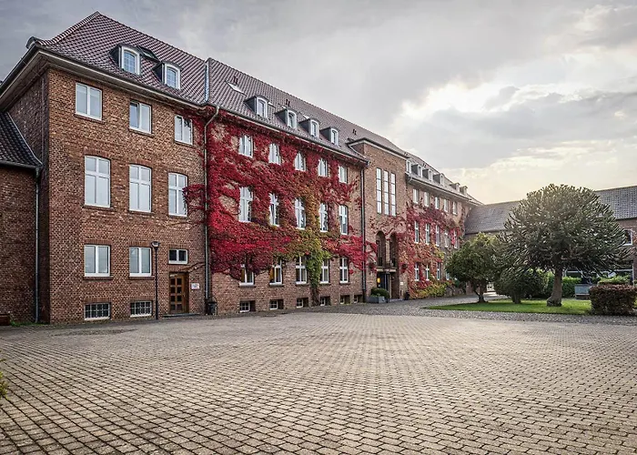 Haus Overbach ホテル