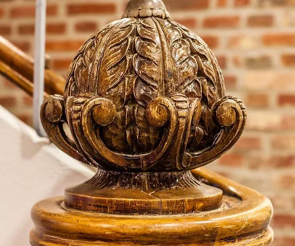 奥维巴赫酒店 3*