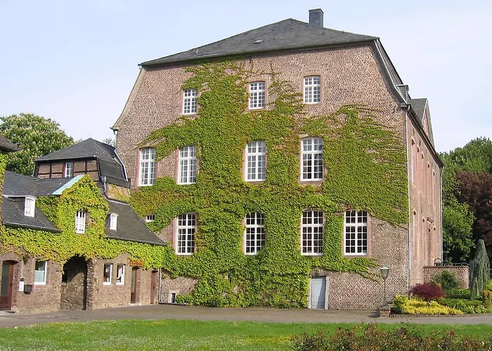 奥维巴赫酒店 3* 于利希