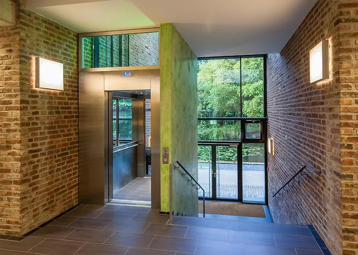 ホテル Haus Overbach 3*